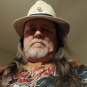 Meet your Posher, Raymond